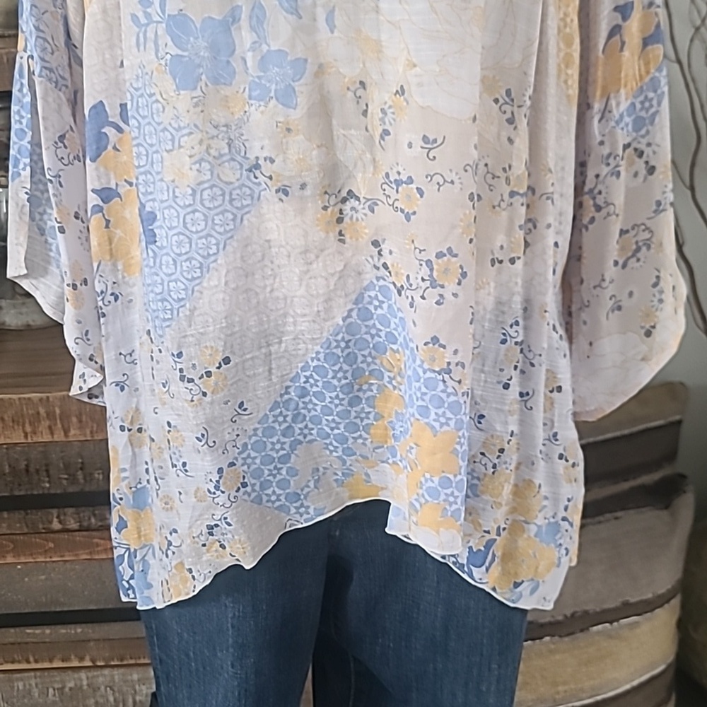 Zac & Rachel Blue and Yellow Lace-Trim Tunic Top - Picture 3 of 8